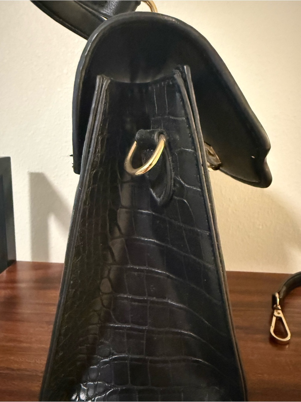 Black Handbag - Picture 3 of 7